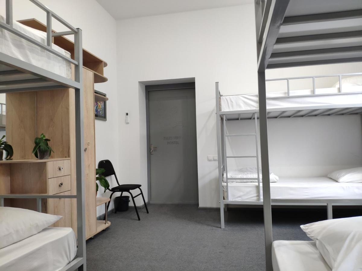 Jules Verne Hostel Tashkent Esterno foto
