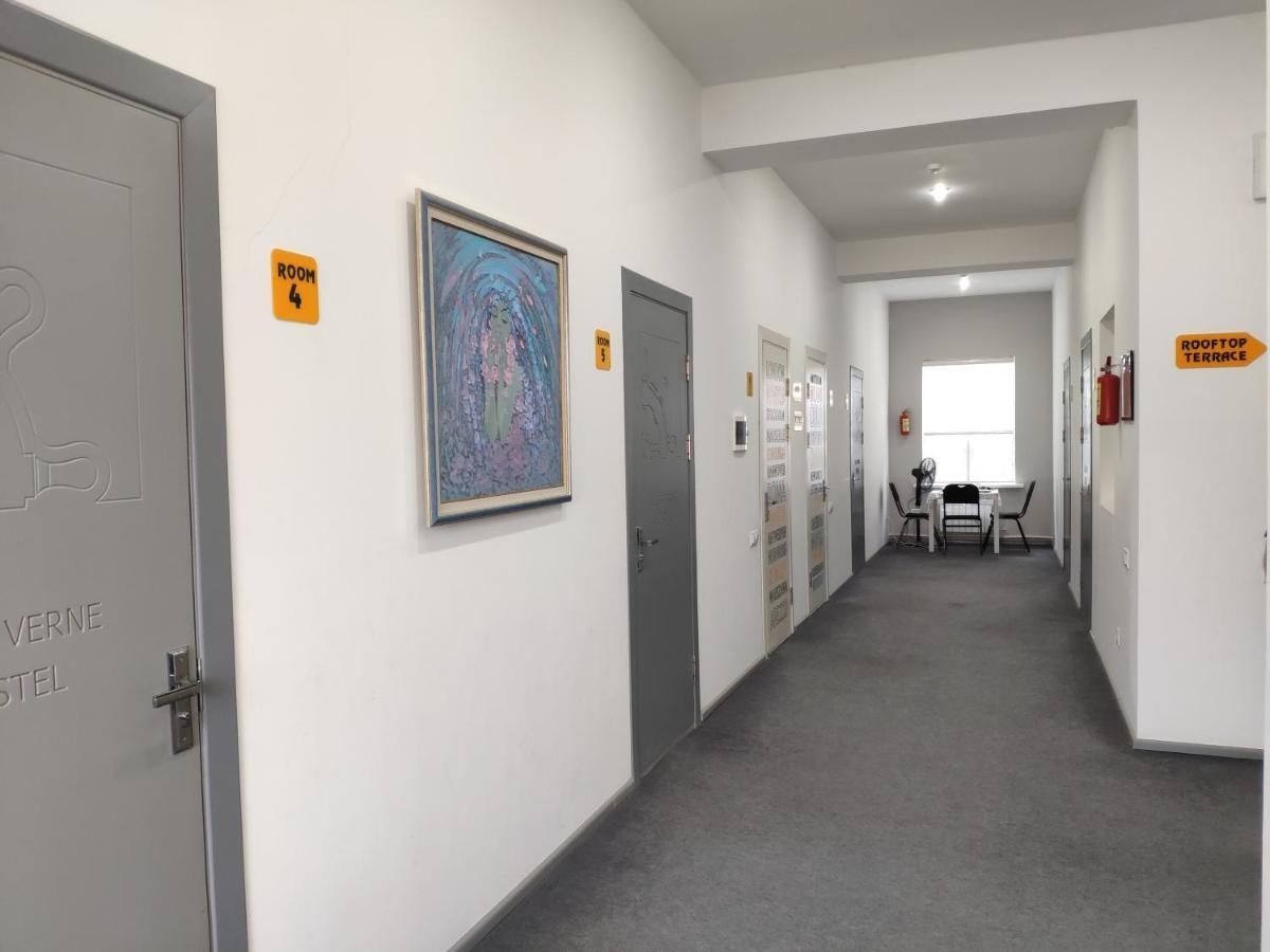 Jules Verne Hostel Tashkent Esterno foto