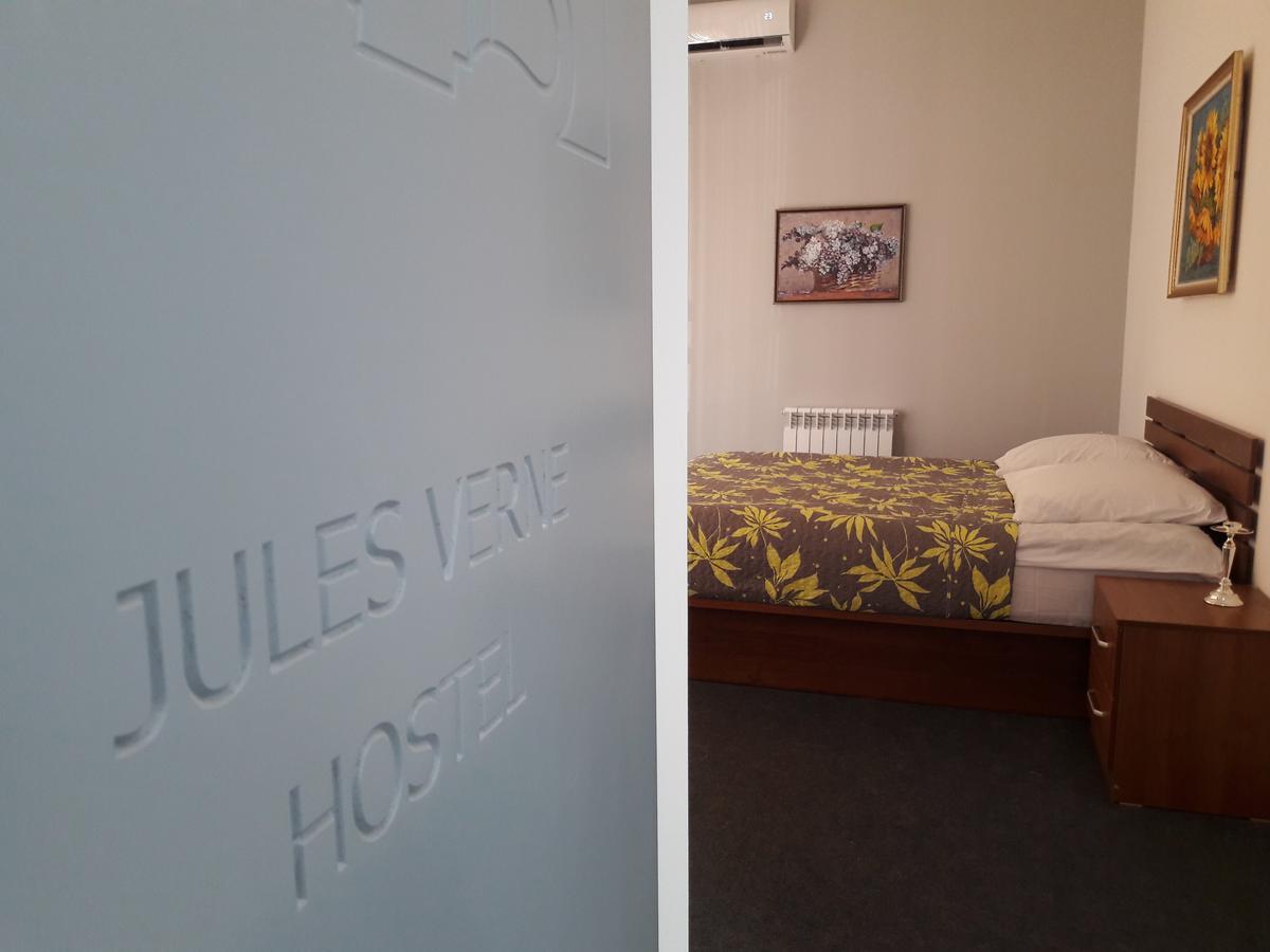 Jules Verne Hostel Tashkent Esterno foto