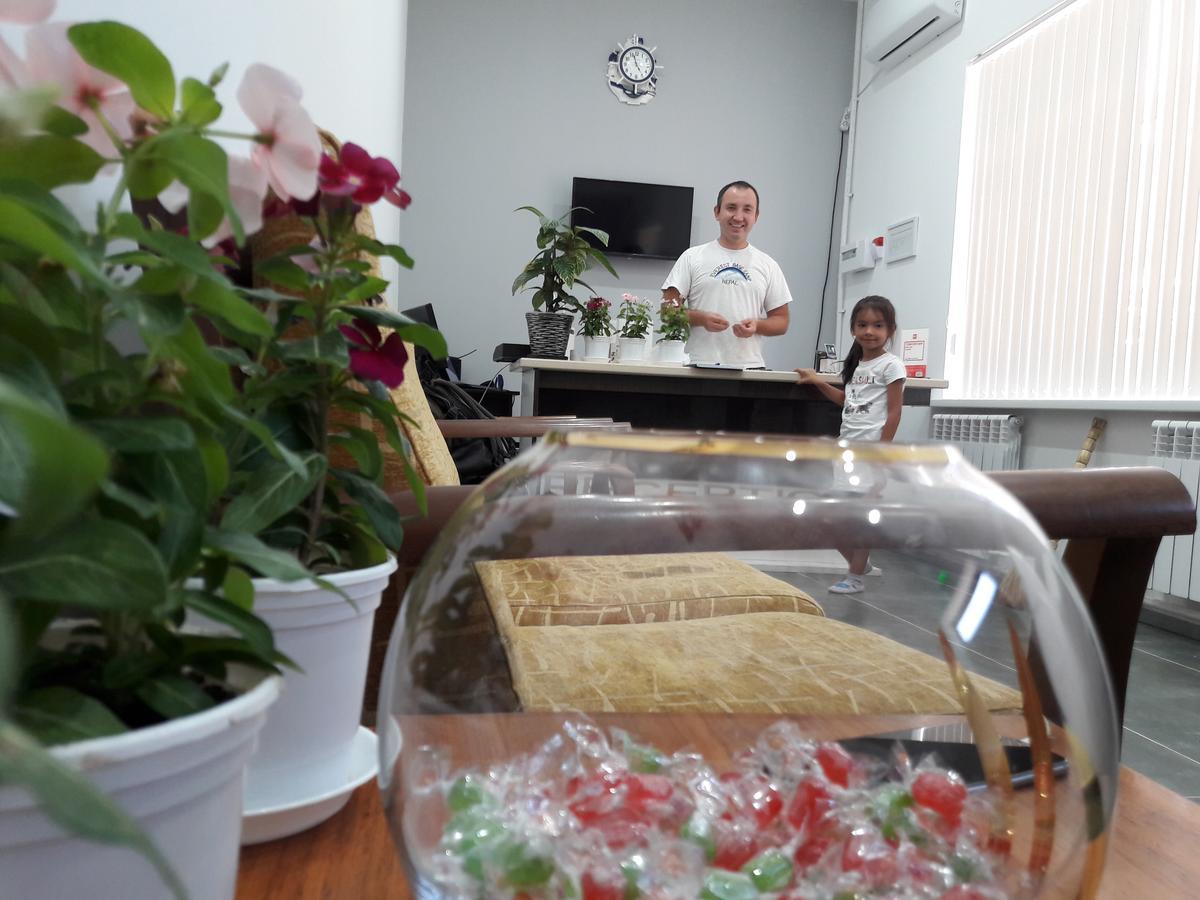 Jules Verne Hostel Tashkent Esterno foto