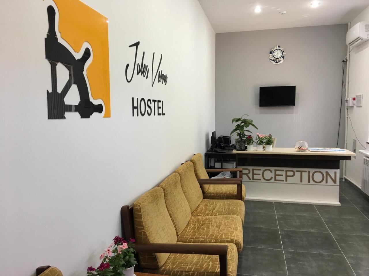 Jules Verne Hostel Tashkent Esterno foto
