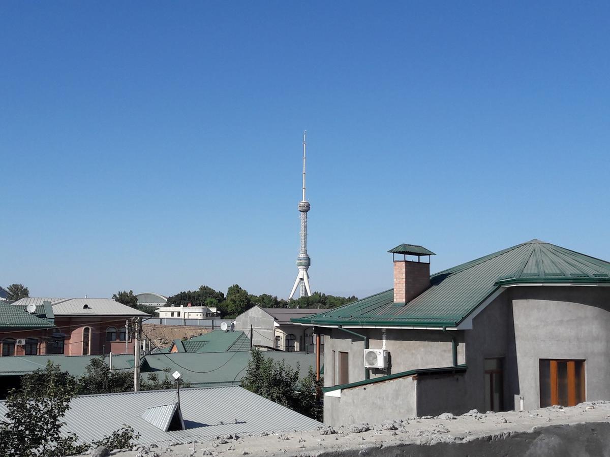 Jules Verne Hostel Tashkent Esterno foto