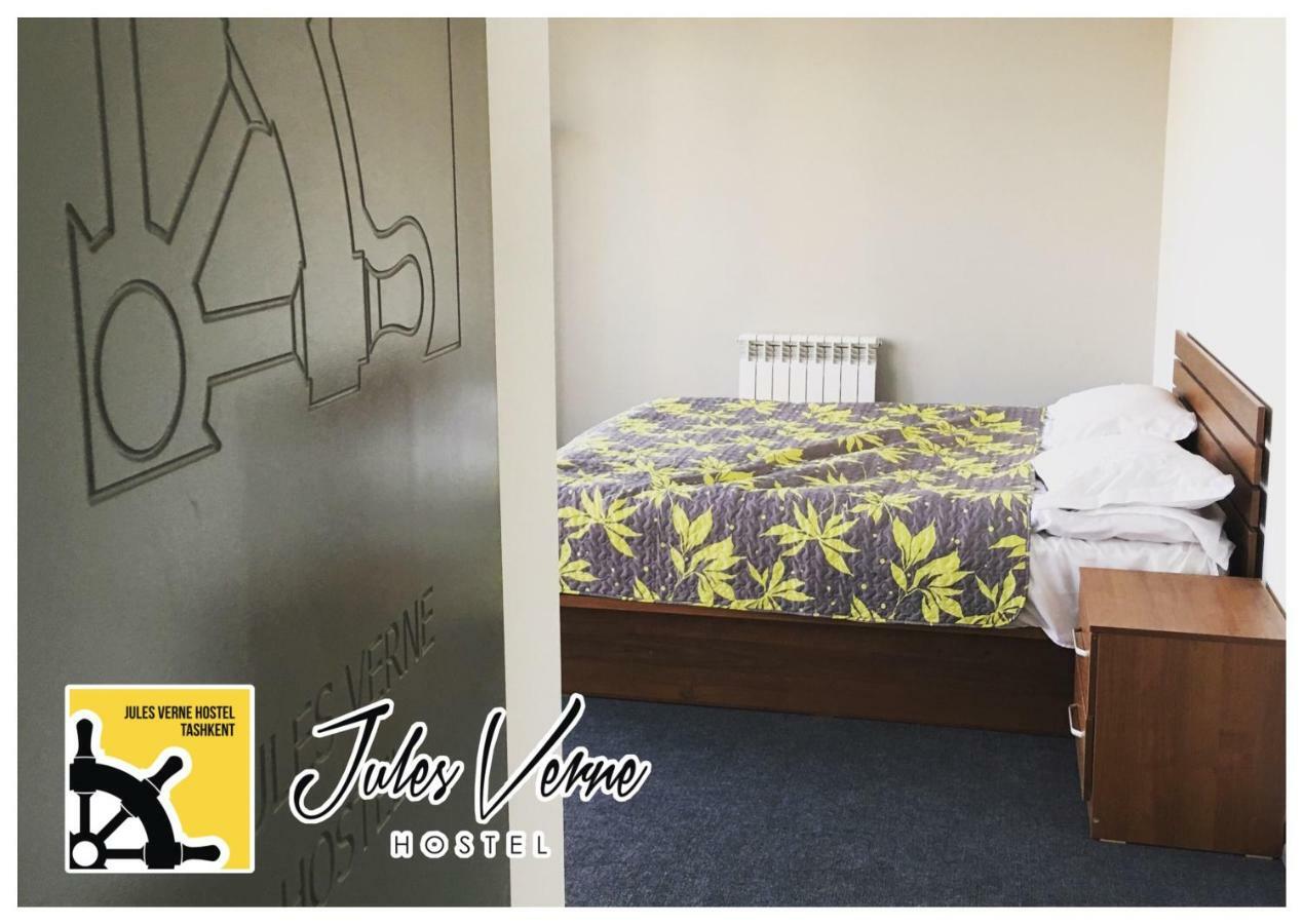 Jules Verne Hostel Tashkent Esterno foto