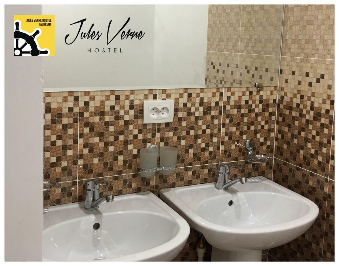 Jules Verne Hostel Tashkent Esterno foto